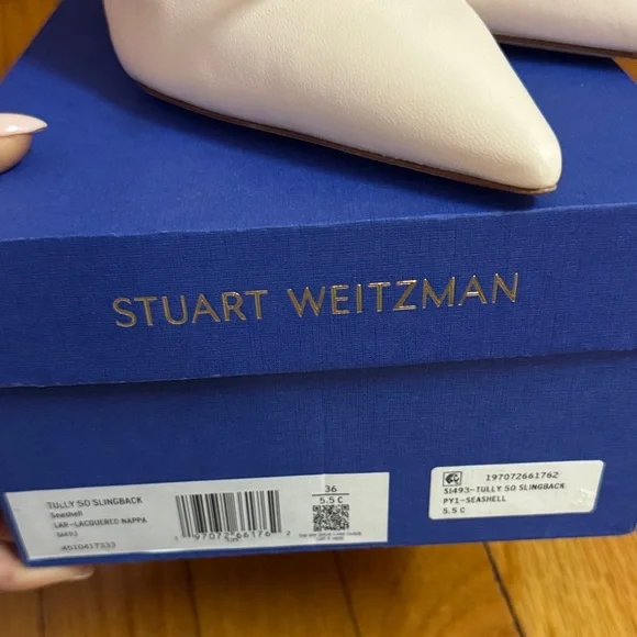 Stuart Weitzman Cream Pointed Toe Heels - Picture 2 of 7